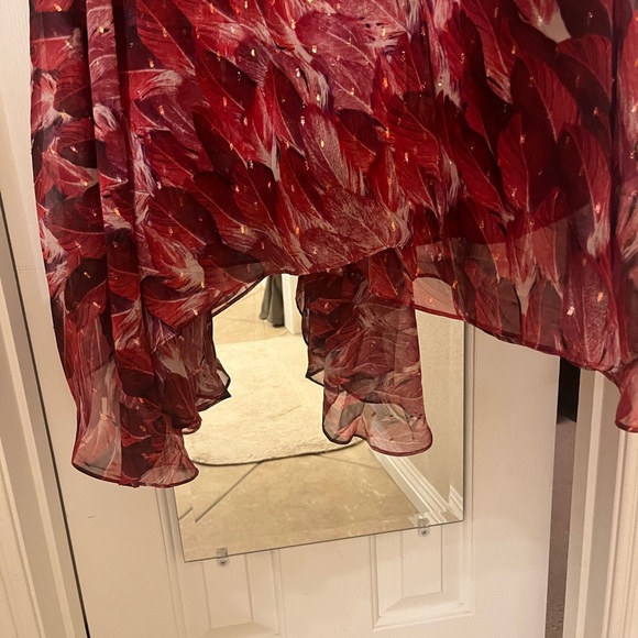 NWT.  FEMININE DRESS IN PINKS FROM LIGHT TO FUSHIA TO BURGUNDY. - Picture 4 of 5